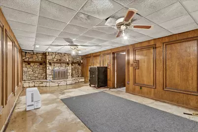 1092 W Highway 199, Springtown, TX 76082 - Photo 18