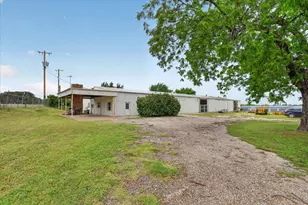 1092 W Hwy 199, Springtown, TX 76082 - Photo 4