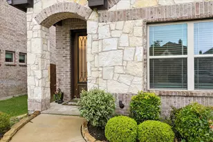 4425 Ridgehurst Ln, Fort Worth, TX 76036 - Photo 4
