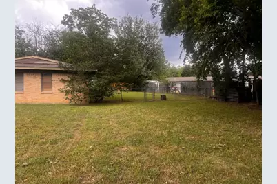 7904 Lazy Lane Road, North Richland Hills, TX 76180 - Photo 4