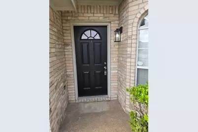2858 Saint Thomas Lane, Lancaster, TX 75146 - Photo 2