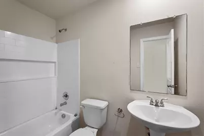 2208 Sayle Street, Greenville, TX 75401 - Photo 16
