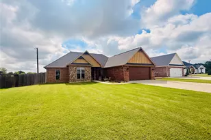 330 Koby Cir, Sulphur Springs, TX 75482 - Photo 1