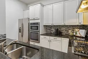 15 Stonebriar Ct, Dallas, TX 75206 - Photo 6