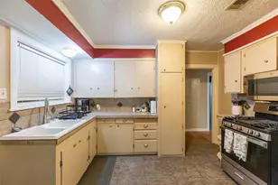 1925 Chestnut St, Abilene, TX 79602 - Photo 8