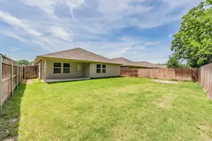 304 Abingdon St, Azle, TX 76020 - Photo 38