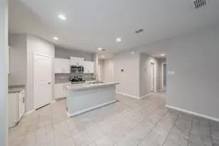 304 Abingdon St, Azle, TX 76020 - Photo 16