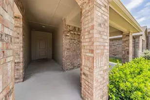 304 Abingdon St, Azle, TX 76020 - Photo 2