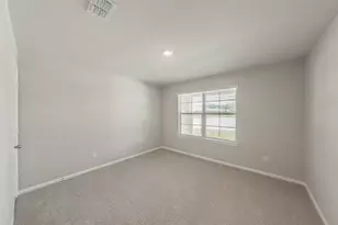 304 Abingdon St, Azle, TX 76020 - Photo 4