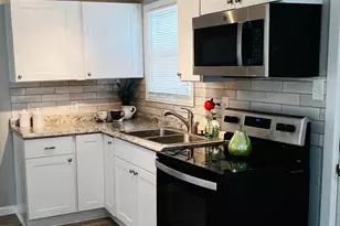 1026 SW 3rd St, Grand Prairie, TX 75051 - Photo 8