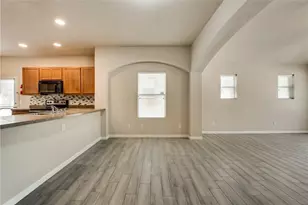 952 Bentwood Trail, Grand Prairie, TX 75052 - Photo 6