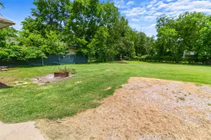 1594 W 4th Ave, Corsicana, TX 75110 - Photo 6