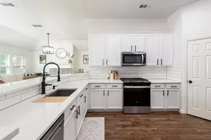 10012 Chadbourne Rd, Fort Worth, TX 76244 - Photo 4
