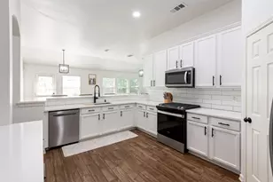 10012 Chadbourne Rd, Fort Worth, TX 76244 - Photo 2