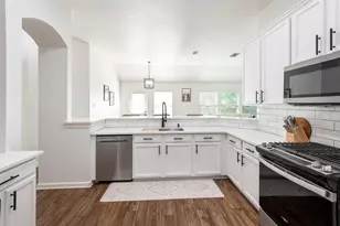 10012 Chadbourne Rd, Fort Worth, TX 76244 - Photo 6