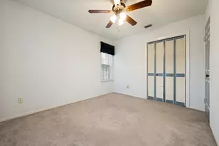 3818 Twin Falls St, Irving, TX 75062 - Photo 20