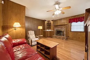 3818 Twin Falls St, Irving, TX 75062 - Photo 8