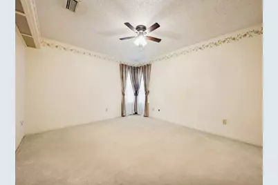 3818 Twin Falls Street, Irving, TX 75062 - Photo 14