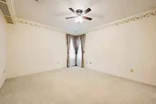 3818 Twin Falls St, Irving, TX 75062 - Photo 14