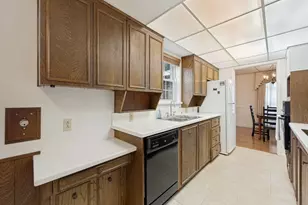 3818 Twin Falls St, Irving, TX 75062 - Photo 12