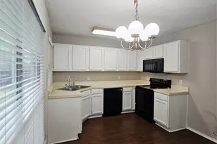 3921 Huckleberry Dr, Fort Worth, TX 76137 - Photo 12
