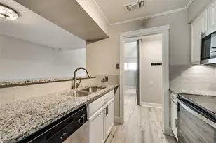 18240 Midway Rd, Dallas, TX 75287 - Photo 14
