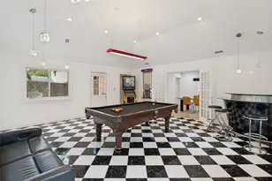 702 N Hampton Rd, Dallas, TX 75208 - Photo 26