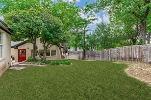 702 N Hampton Rd, Dallas, TX 75208 - Photo 34