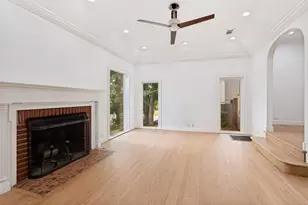 702 N Hampton Rd, Dallas, TX 75208 - Photo 10