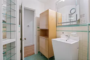 702 N Hampton Rd, Dallas, TX 75208 - Photo 22