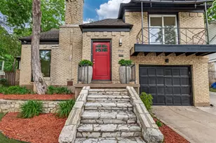 702 N Hampton Rd, Dallas, TX 75208 - Photo 2