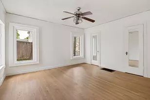 702 N Hampton Rd, Dallas, TX 75208 - Photo 20