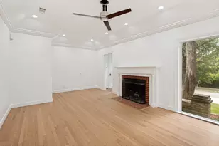 702 N Hampton Rd, Dallas, TX 75208 - Photo 12