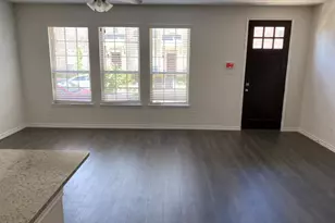 2402 Siskiyou St, Lewisville, TX 75056 - Photo 2