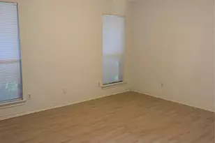 2021 Espinosa Dr, Carrollton, TX 75010 - Photo 4