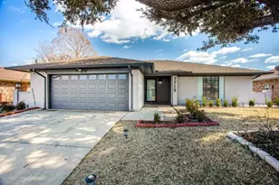 7713 Songbird Ln, Fort Worth, TX 76133 - Photo 4