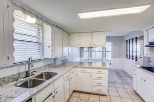 7713 Songbird Ln, Fort Worth, TX 76133 - Photo 10