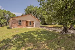 5332 Kilpatrick Ave, Fort Worth, TX 76107 - Photo 2
