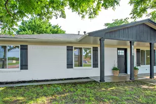 2910 W Crawford St, Denison, TX 75020 - Photo 2