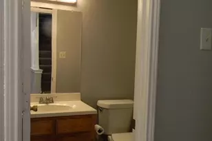 2040 Minnie Dr, Arlington, TX 76012 - Photo 10