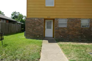 2040 Minnie Dr, Arlington, TX 76012 - Photo 2