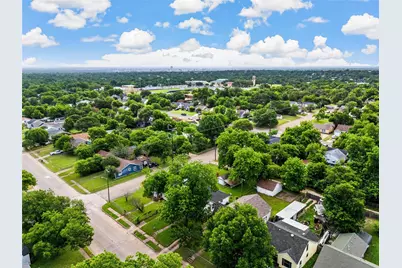 2704 Herring Avenue, Waco, TX 76708 - Photo 24