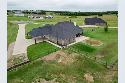 1140 Monarch Court, Poolville, TX 76487 - Photo 32