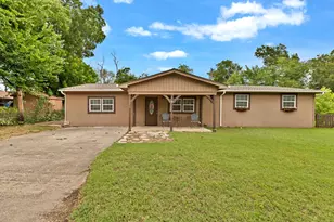 105 Alice Dr, Little Elm, TX 75068 - Photo 1