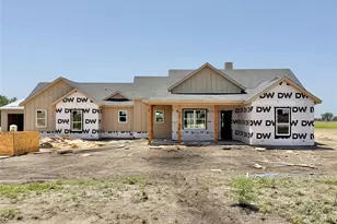 2016 Collin St, Weatherford, TX 76085 - Photo 1
