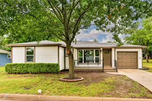 931 N Oak St, Muenster, TX 76252 - Photo 2