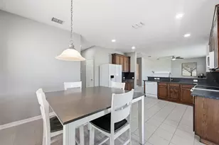 7807 Enchanted Isle Dr, Arlington, TX 76016 - Photo 8