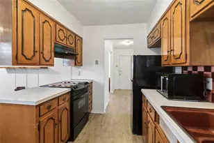 937 Patricia St, Irving, TX 75060 - Photo 12