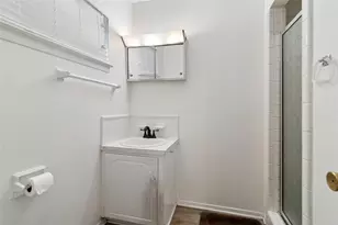 937 Patricia St, Irving, TX 75060 - Photo 20
