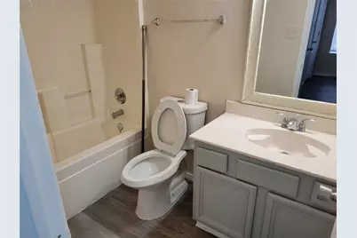 6808 W Lynn Creek Drive, Arlington, TX 76001 - Photo 12